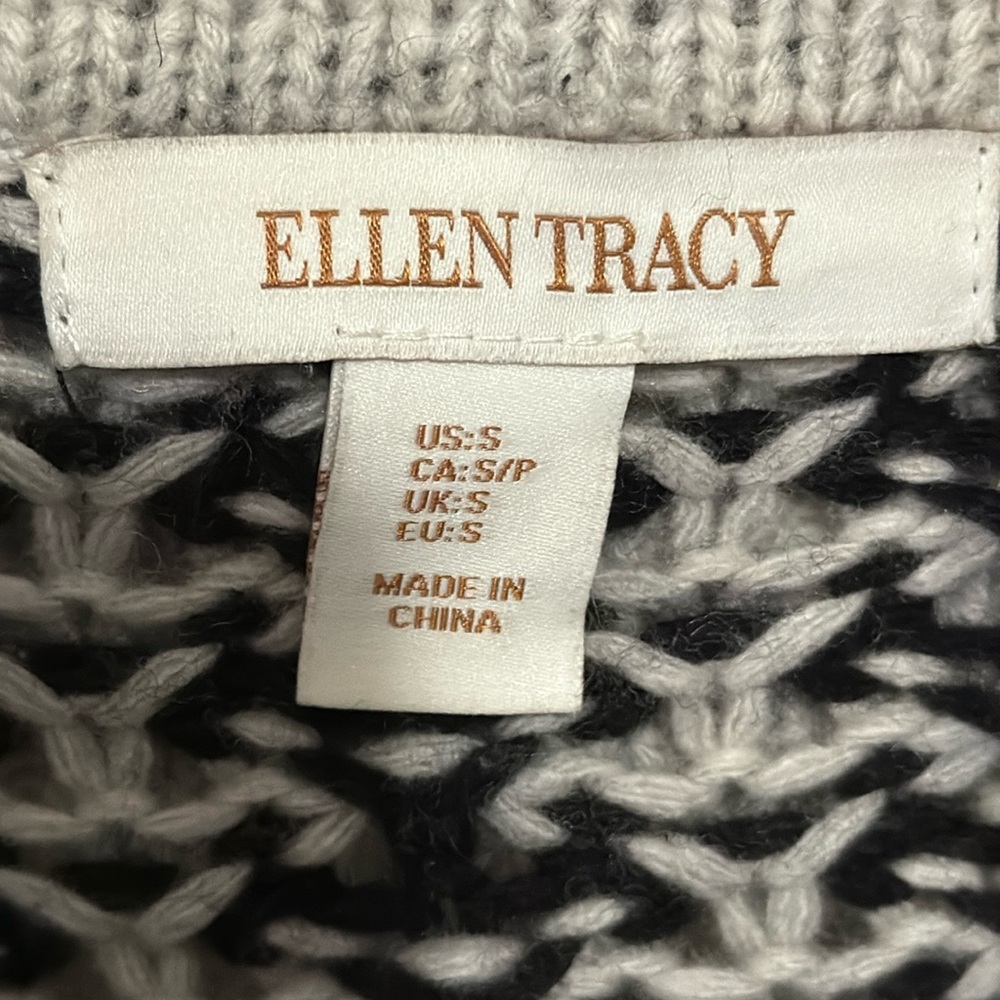 Ellen Tracy Black And Gray Patterned Cardigan Siz… - image 2